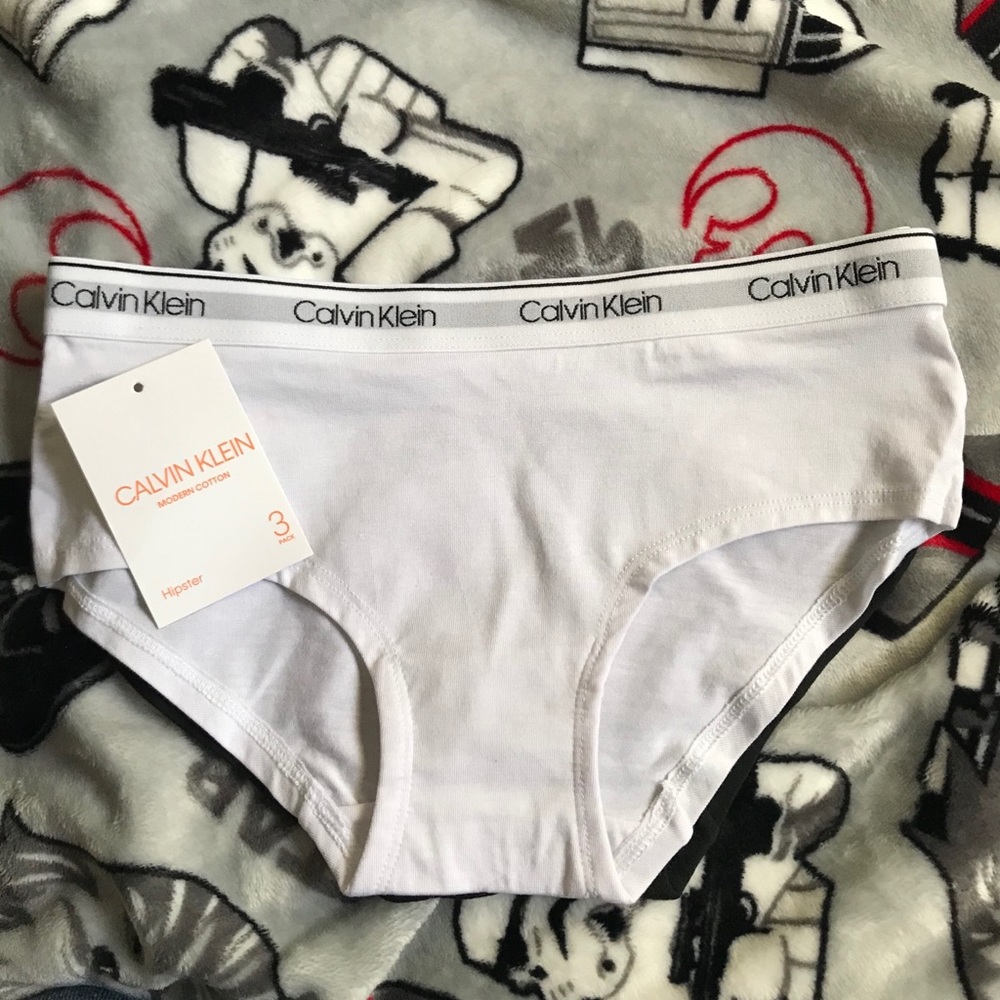Girls Calvin Klein Hipster pack of 2!! - Picture 3 of 6